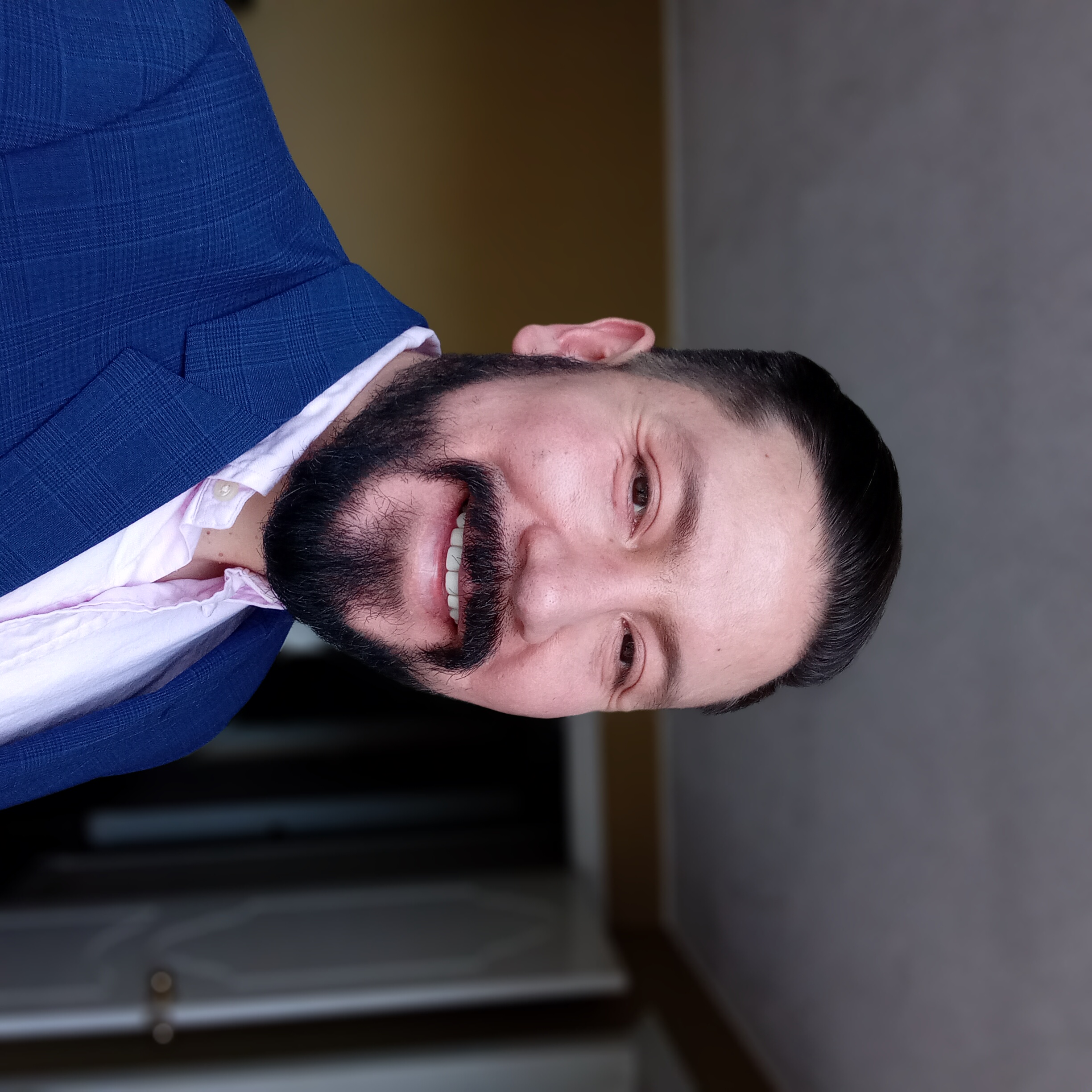Portrait of Fausto Zambrano Vásconez, Chief Executive Officer